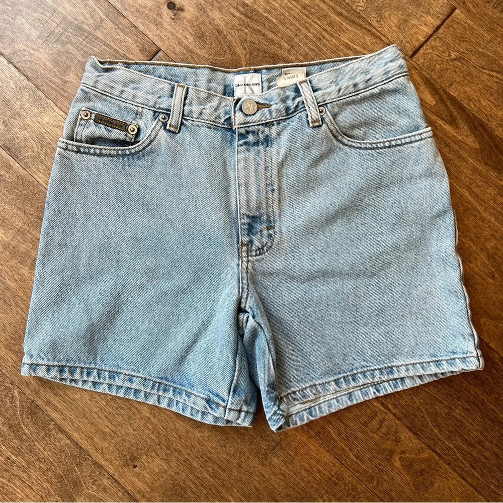 Vintage Calvin Klein easy fit shorts size 4 - Picture 1 of 6